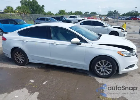 2017 Ford Fusion S из США, поврежденный, VIN 3FA6P0G76HR241670